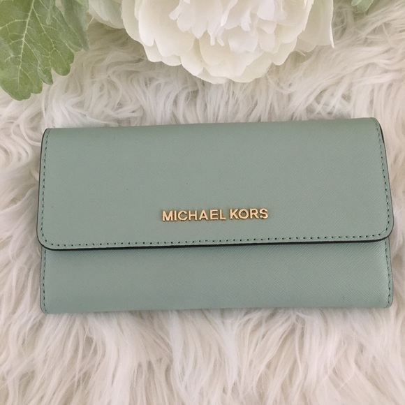 New Michael Kors jet set Large trifold wallet - Picture 2 of 8